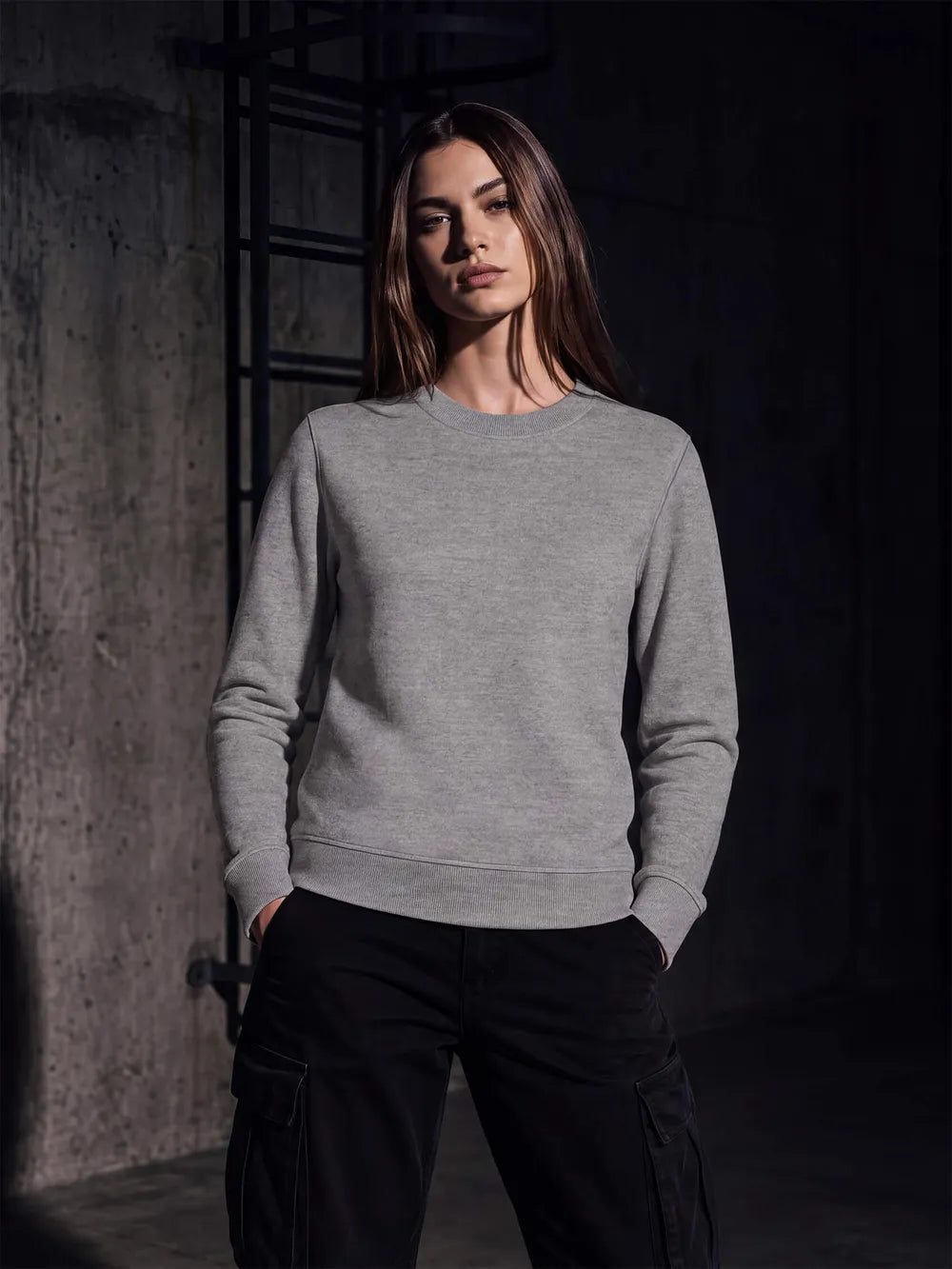 EP319 - Women’s Crew Neck Sweatshirt